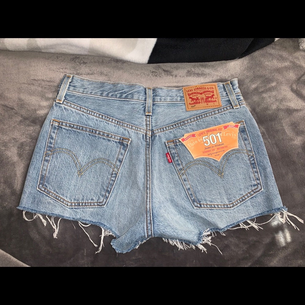 BRAND NEW Levi’s shorts